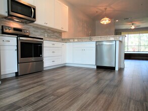 1045 Pinellas Bayway S in St. Petersburg, FL - Building Photo - Building Photo
