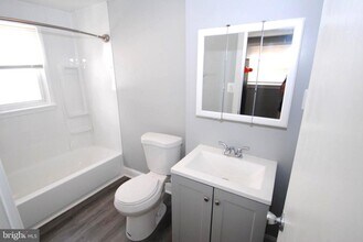 374 Farnsworth Ave in Bordentown, NJ - Building Photo - Building Photo