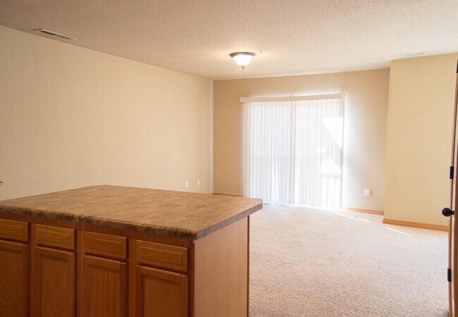 2829 W Hillshire Dr in Fayetteville, AR - Building Photo - Building Photo