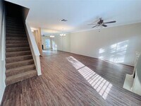 17629 Red Oak Dr photo'