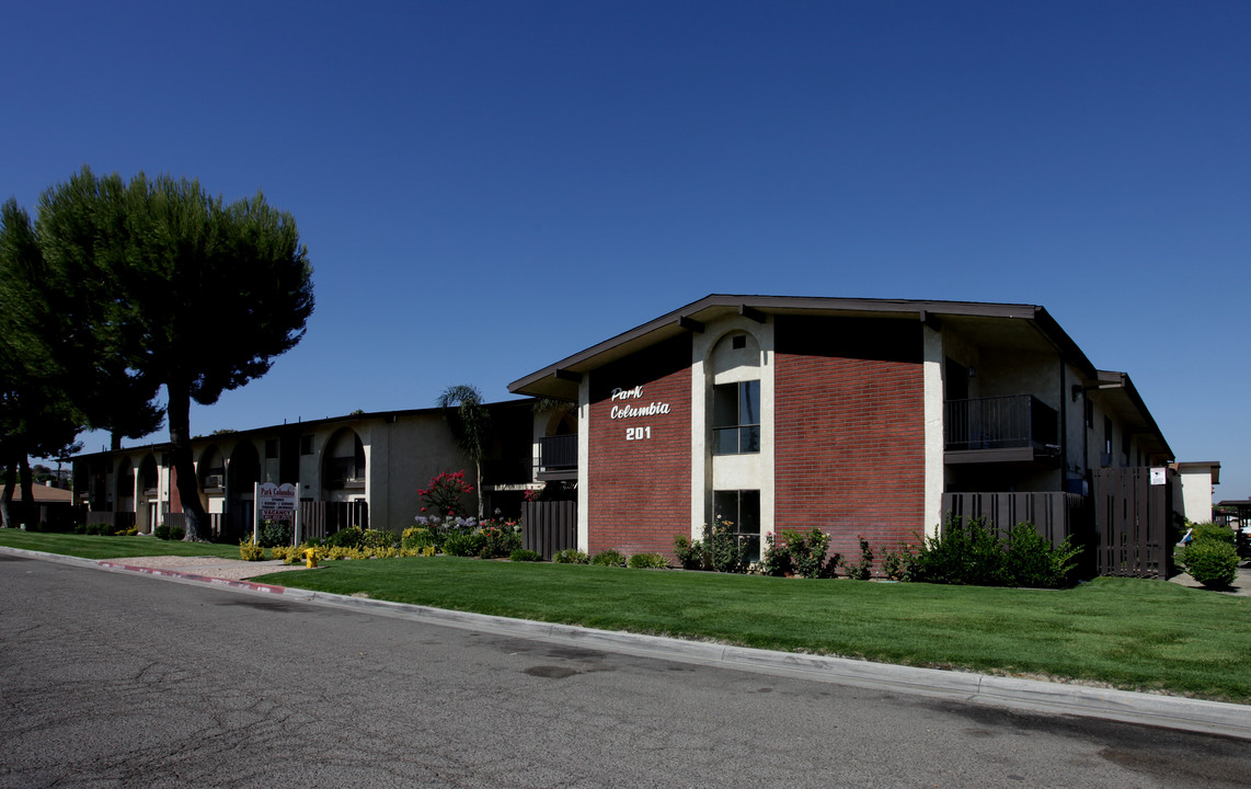 Park Columbia in Hemet, CA - Foto de edificio