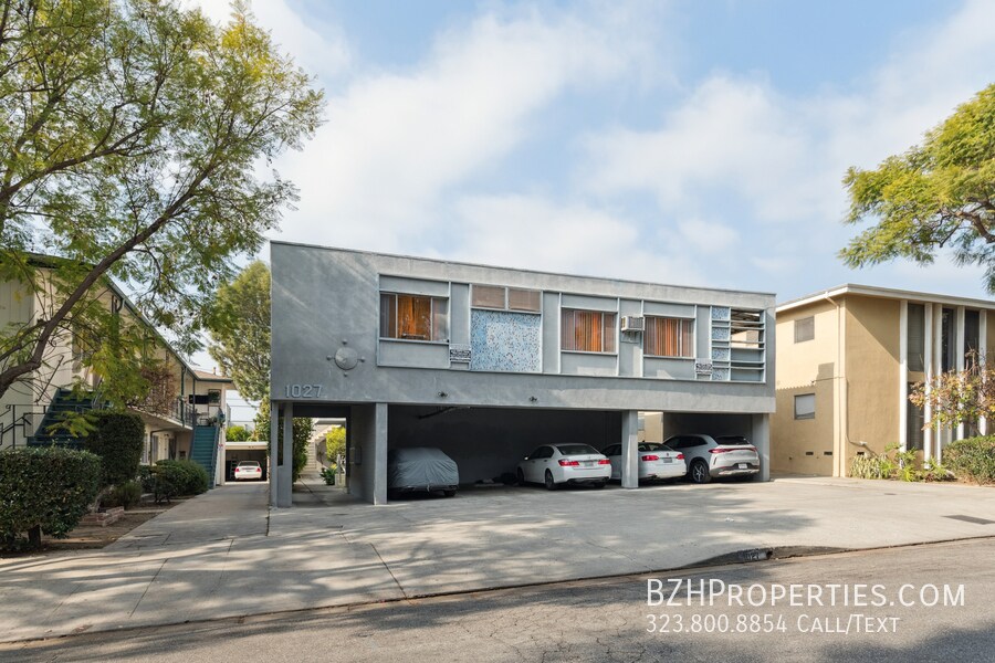 726 1/2 N Edinburgh Ave in Los Angeles, CA - Building Photo