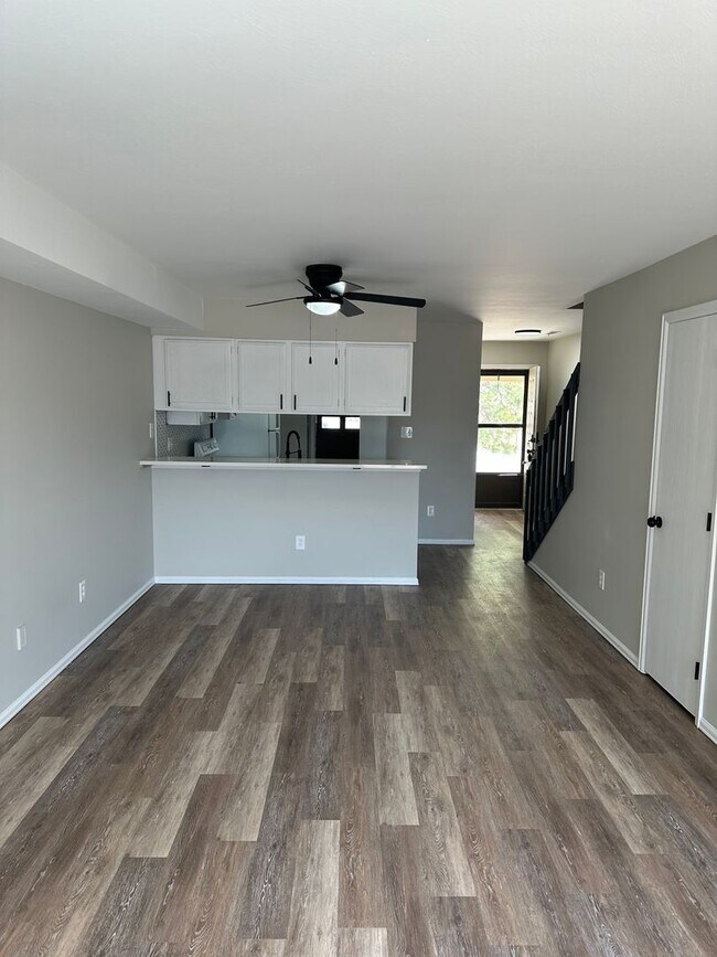 5458 Fiesta Ln in Colorado Springs, CO - Building Photo - Building Photo