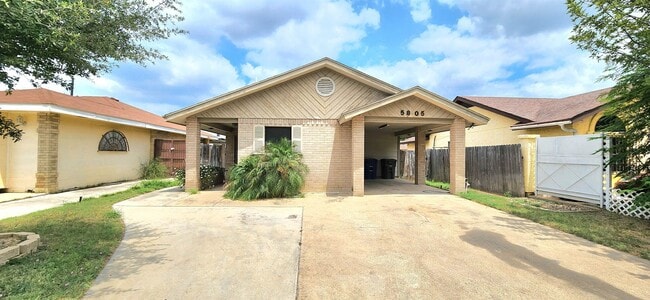 5805 Gale Ct in Laredo, TX - Building Photo - Building Photo
