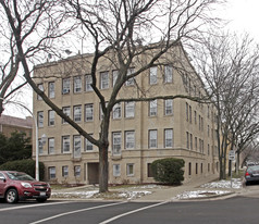 6301 N Washtenaw Ave Apartments