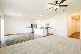 5709 Texas Palm Dr in Converse, TX - Building Photo - Building Photo