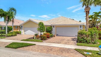 5955 Benevento Dr in Sarasota, FL - Building Photo