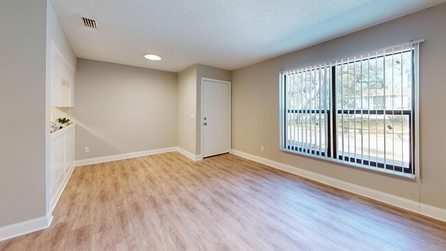 Chateau of Tampa in Tampa, FL - Building Photo - Building Photo