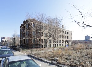 The Coyle in Minneapolis, MN - Foto de edificio - Building Photo