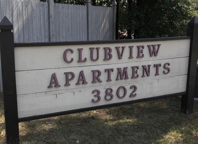 Clubview Apartments in Columbus, GA - Building Photo - Building Photo