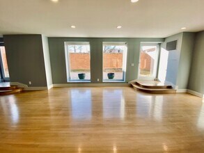 221 W 48th St in Kansas City, MO - Building Photo - Building Photo