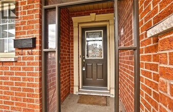 2344 Dalebrook Dr in Oakville, ON - Building Photo - Building Photo