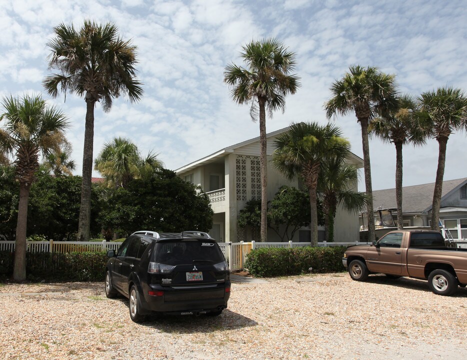 Watermark Apartments in Jacksonville Beach, FL - Building Photo