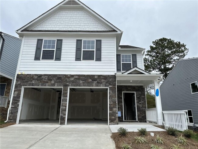 35 Berry Dr in Dawsonville, GA - Foto de edificio - Building Photo