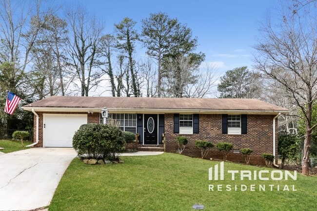 property at 1382 Peggy Ln NW