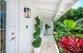 1003 NE 118th St in Biscayne Park, FL - Building Photo - Building Photo