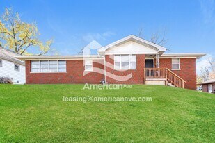 630 W Adams St in Belleville, IL - Building Photo