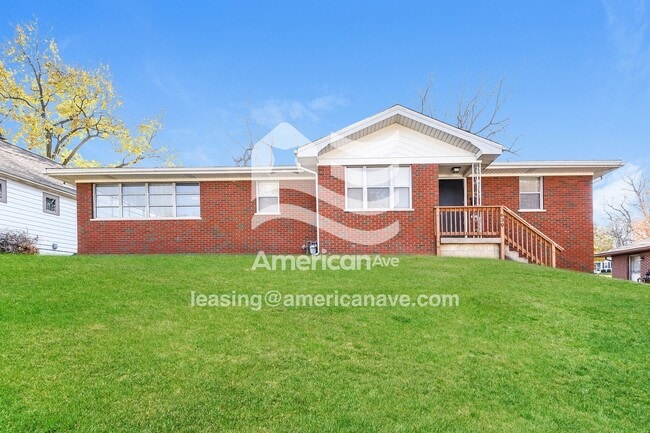 property at 630 W Adams St