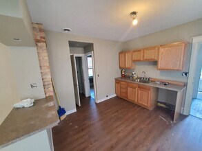 2214 W 3rd St in Duluth, MN - Building Photo - Building Photo