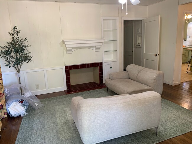 2321 21st St in Lubbock, TX - Building Photo - Building Photo