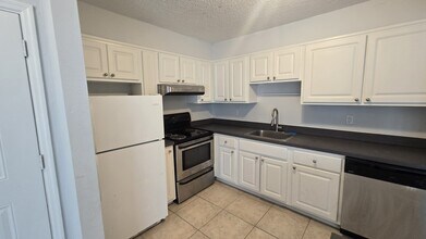 492 Banyon Tree Cir in Maitland, FL - Building Photo - Building Photo