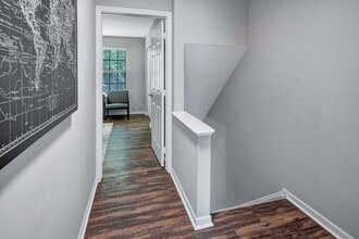 McNaughten Woods Townhomes in Columbus, OH - Foto de edificio - Building Photo