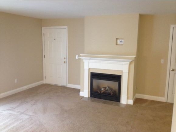 4 Deer St in Tilton, NH - Building Photo