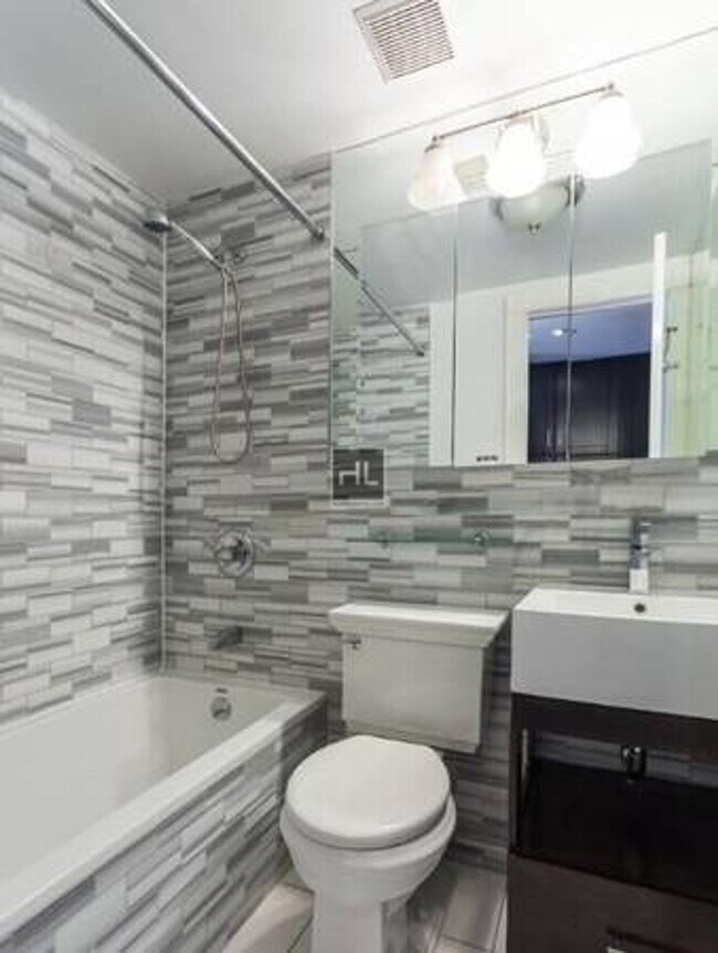 E 13TH ST. in New York, NY - Building Photo - Building Photo