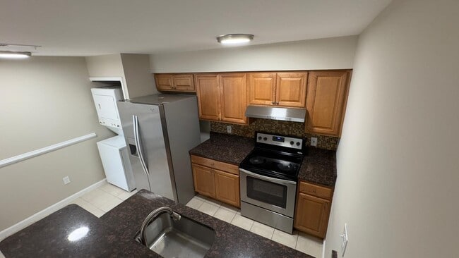 8623 Beekman Pl in Alexandria, VA - Building Photo - Building Photo