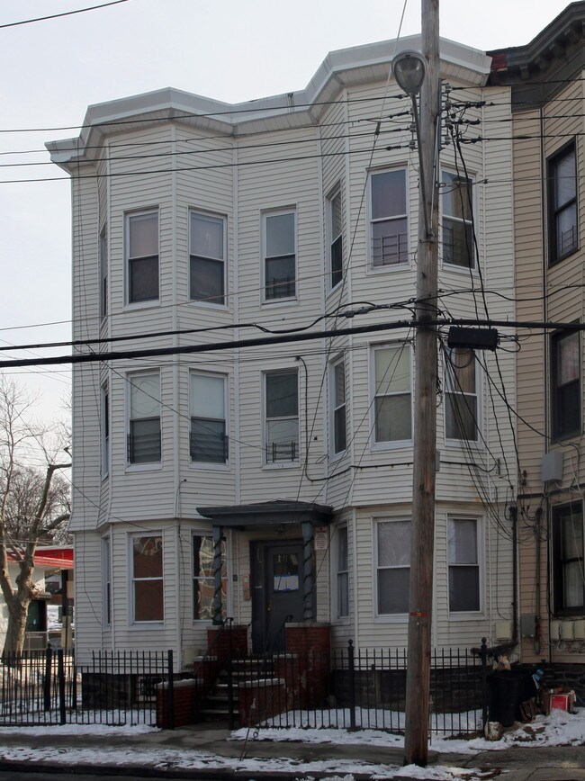 47 N Bleeker St in Mount Vernon, NY - Building Photo - Building Photo