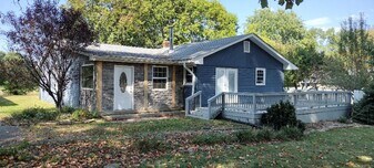 7131 W State Hwy 22 in Crestwood, KY - Building Photo