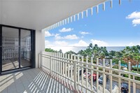 2 Grove Isle Dr, Unit B402 in Miami, FL - Building Photo - Building Photo