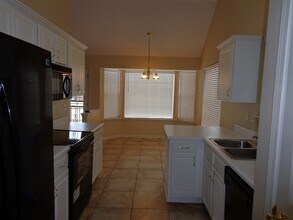 7859 Parkmont Dr in Memphis, TN - Building Photo - Building Photo
