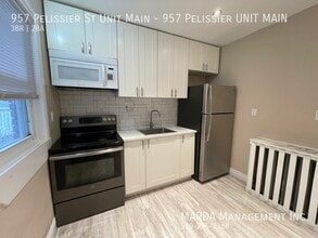 957 Pelissier St in Windsor, ON - Building Photo - Building Photo