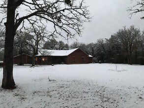 19402 Hogeye Rd in Manor, TX - Building Photo - Building Photo