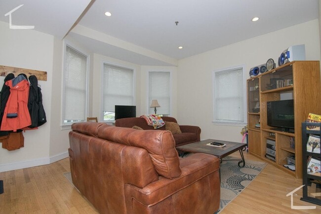 13 Gardner Terrace in Boston, MA - Building Photo - Building Photo