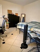 1733 Mayo St in Hollywood, FL - Building Photo - Building Photo