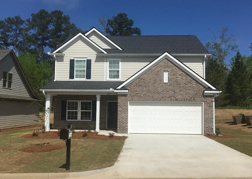 1207 Weatherford St in Auburn, AL - Building Photo