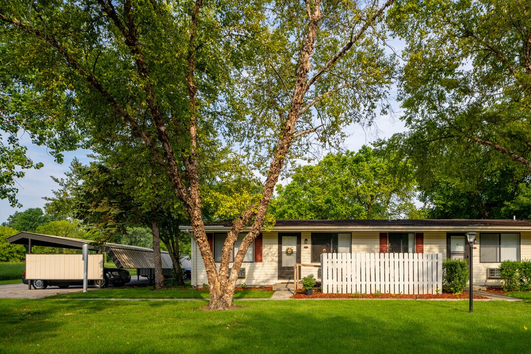 Camberwell Apartments in St Clair, MI - Building Photo