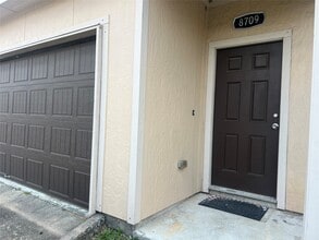 8708 San Biagio St in Houston, TX - Foto de edificio - Building Photo