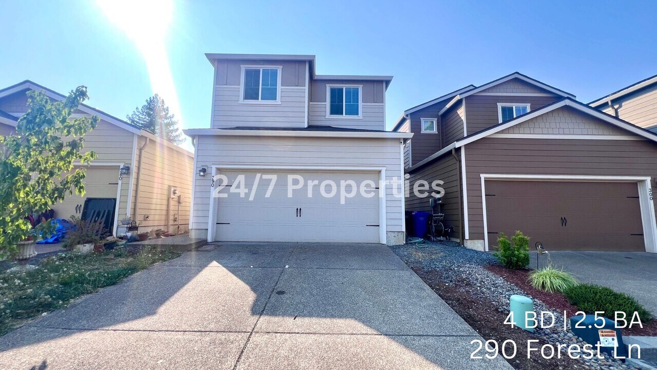 290 Forest Ln in Molalla, OR - Building Photo