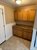 43 Oxford Ave in Dudley, MA - Building Photo