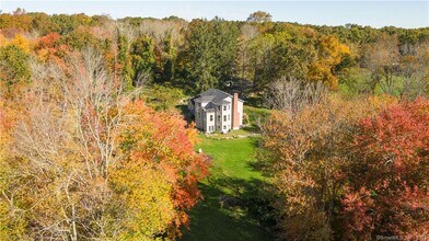 82 Fowler Rd in North Stonington, CT - Building Photo - Building Photo