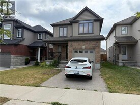 326 Old Huron Rd in Kitchener, ON - Building Photo