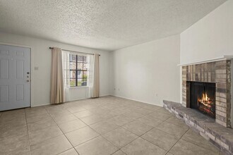 85 E Caldwood Dr in Beaumont, TX - Building Photo - Building Photo