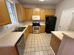 2006 Lost Ln in Raleigh, NC - Building Photo - Building Photo