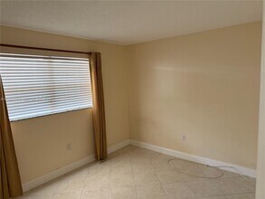 7891 Sunrise Lakes Dr N in Fort Lauderdale, FL - Building Photo - Building Photo