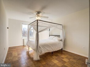 3000 Spout Run Pkwy in Arlington, VA - Building Photo - Building Photo