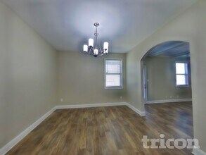 1324 Black Oak Cir, Unit 5211 in Clarksville, TN - Building Photo - Building Photo