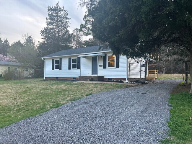 442 Riverdale Rd in Mocksville, NC - Building Photo - Building Photo
